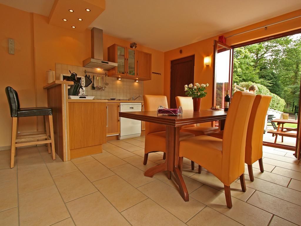 Cottage With A Terrace And A View Of The Valley Aywaille Exterior foto